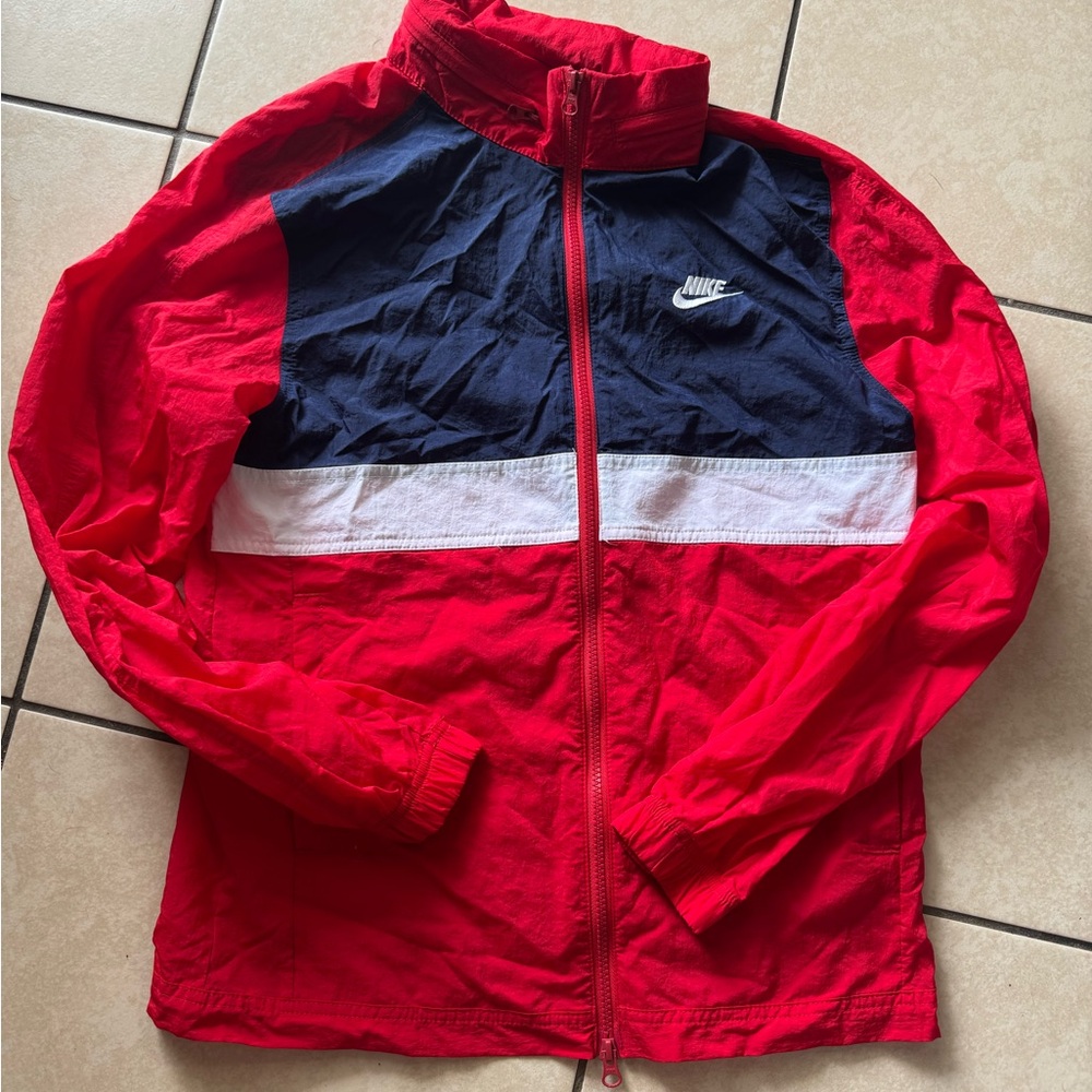 Nike Men's Red and Navy Windbreaker Vintage
